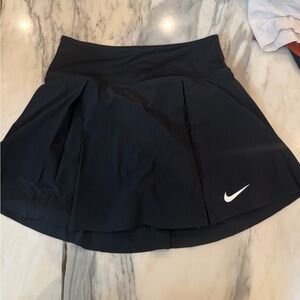 NikeCourt Advantage Dri-FIT Pleated Tennis Skirt | Size S | Black